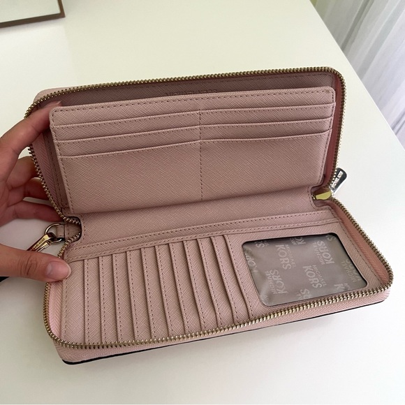 Michael Kors continental wallet - Picture 4 of 5